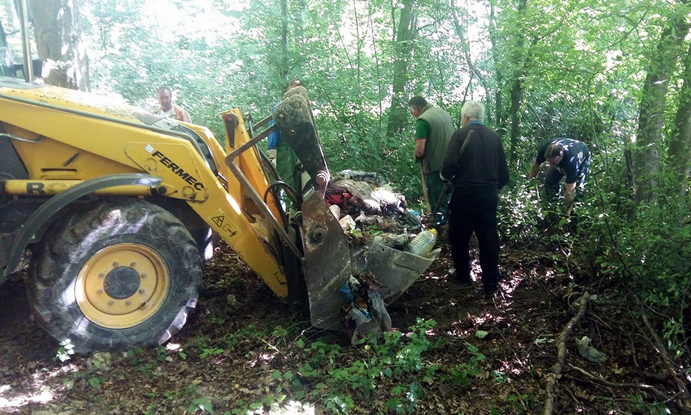 Povodom Dana zaštite okoliša iz šume Marča uklonjeno 25 tona otpada