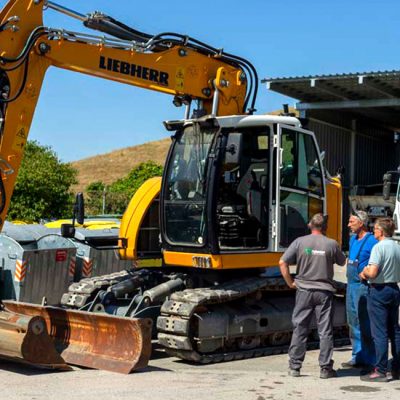 Nabavljen rovokopač za radove na odlagalištu Tarno